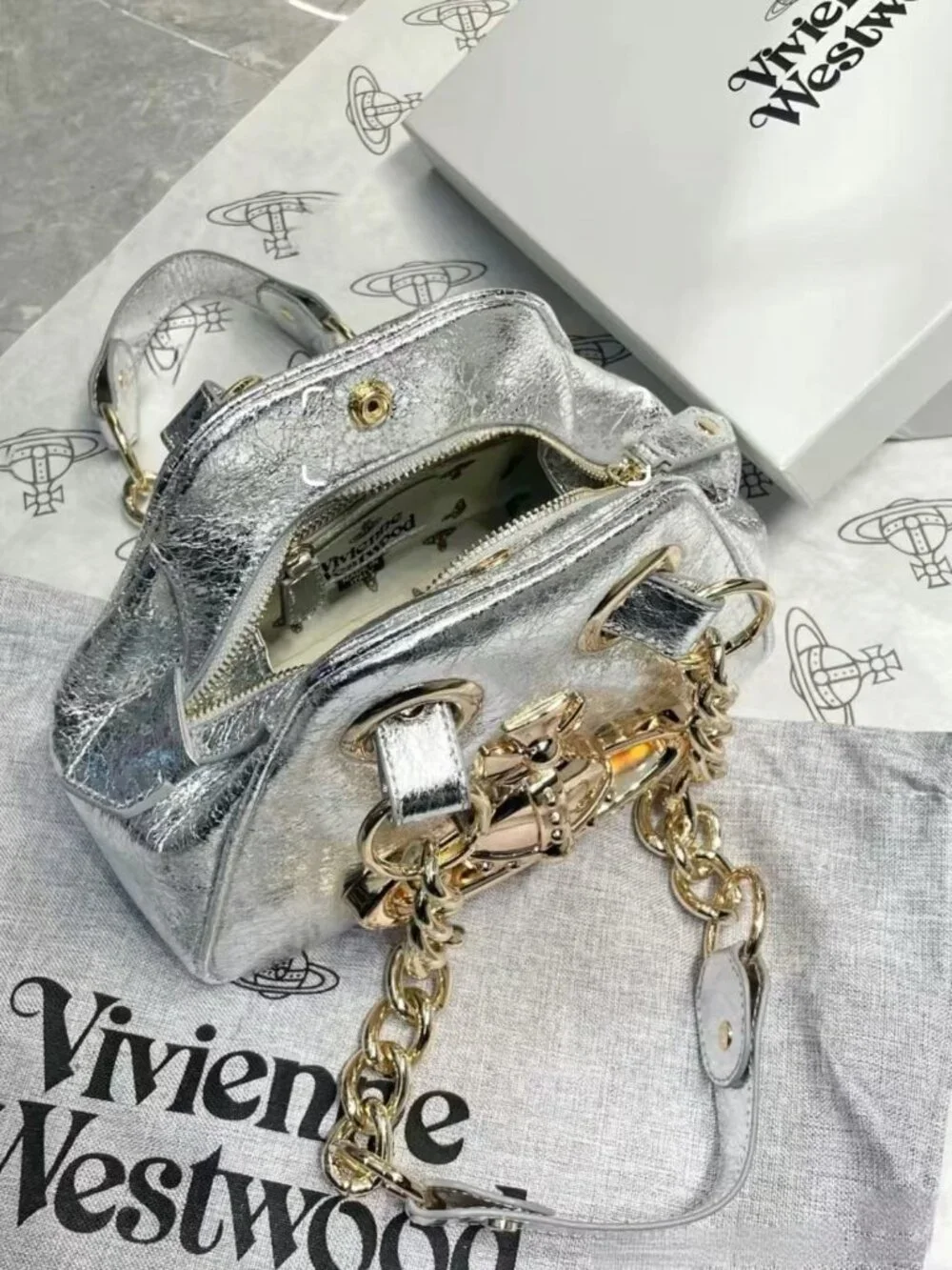 Vivienne Westwood Silver Cracked Leather Mini Orb Handbag with Gold Chain - Picture 8 of 8